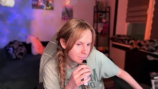 Lunaacyy's cam snapshot