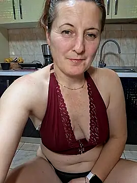 Sweet-milf-'s cam snapshot