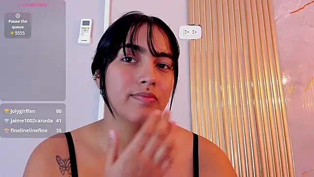 AlanaBlair_'s cam snapshot