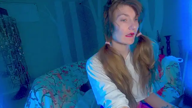 YourFavCanadianMILF's cam snapshot