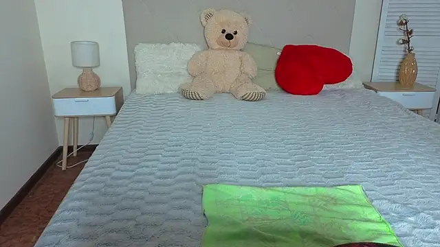 Erika_bestboobs's cam snapshot