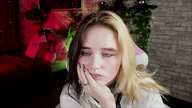 RubyMyst live sex cam