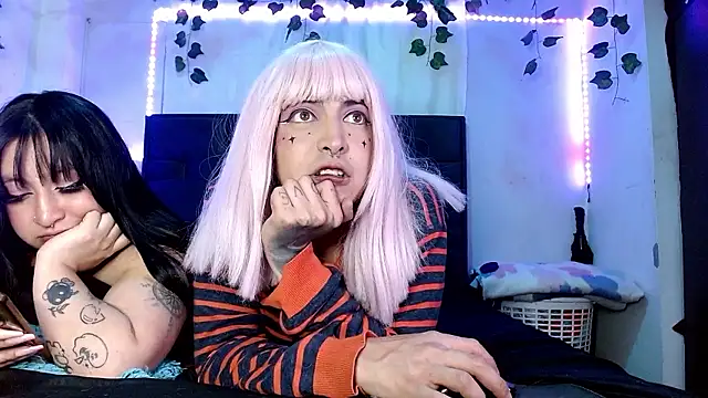 the_lesbian_game live sex cam