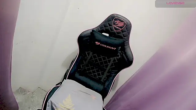 tgirljennie_69 live sex cam