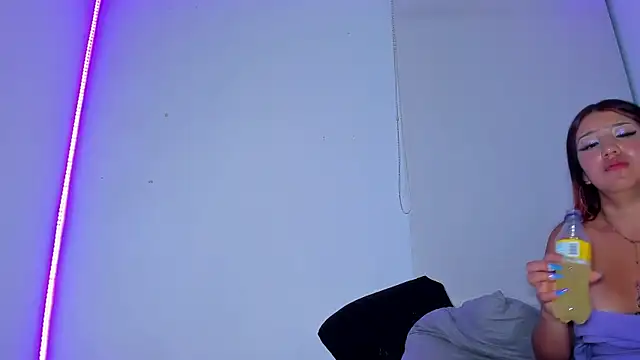 Bela_and_Dominicck live sex cam