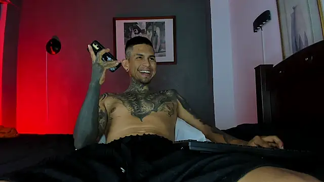 Travistanner_28 live sex cam