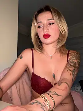 yaprakmericc live sex cam