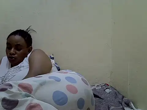 milky_mom's cam snapshot