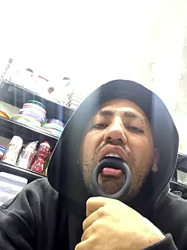 JuanZapata33 live sex cam