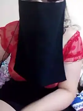 Laura-arabe live sex cam