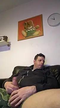 Knuffelstaaff123 live sex cam