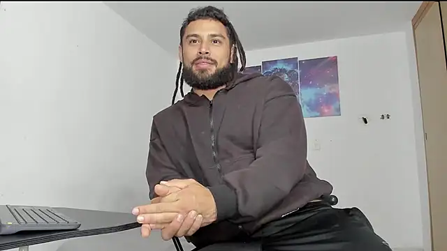 Louis_marley__ live sex cam