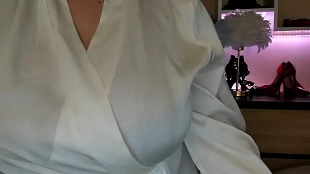 feliziaDesire live sex cam