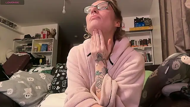 harleyblair live sex cam