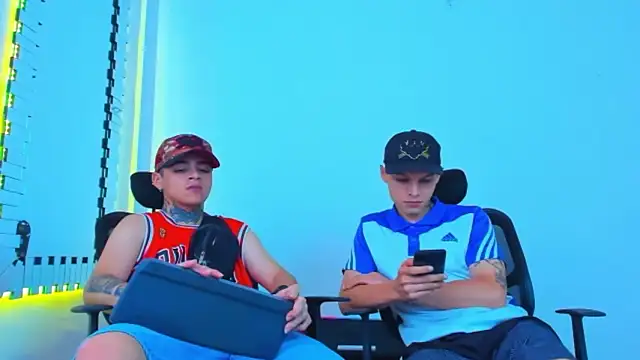 Thomas-Wil live sex cam