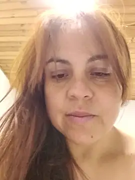 CARITOMIO live sex cam