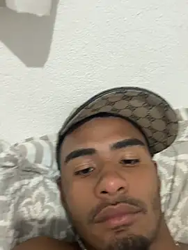 Otavio_01's cam snapshot