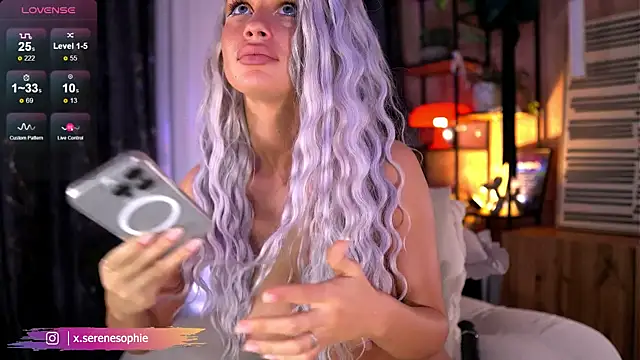 Serene_Sophiex live sex cam