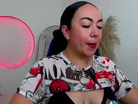 Yadis_hot live sex cam