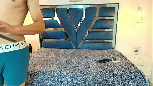 Antonella_And_Thiago live sex cam