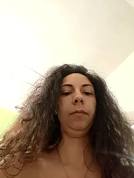 naughty69curls's cam snapshot