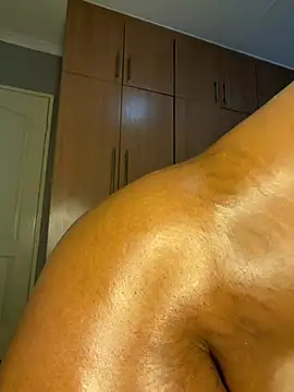 AddictiveMassiveBooty's cam snapshot