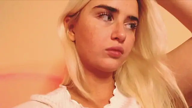 HaileyRosen's cam snapshot