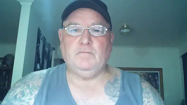 KINKYBLUEYES69's cam snapshot