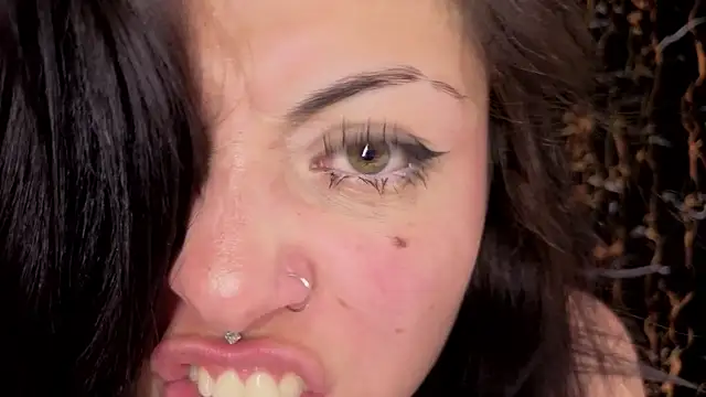 Guxplo_ live sex cam