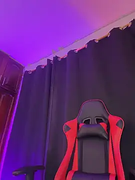 carol_latina13's cam snapshot