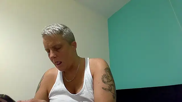 Bendoverbetty3 live sex cam