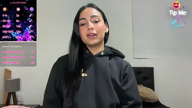 Ashlyrouxx live sex cam