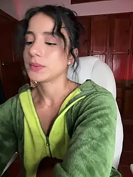 Ale_Lewis live sex cam