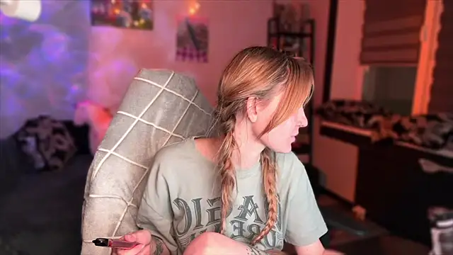 Lunaacyy live sex cam