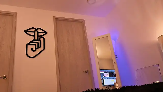 mandi4pole_ live sex cam