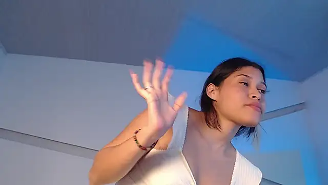 hot_little_bunny live sex cam