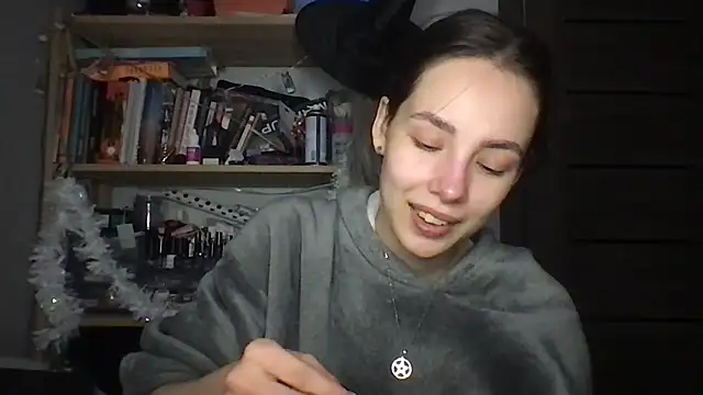 Yuna5343 live sex cam