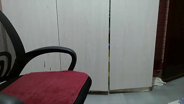 Creepy_Sexy live sex cam