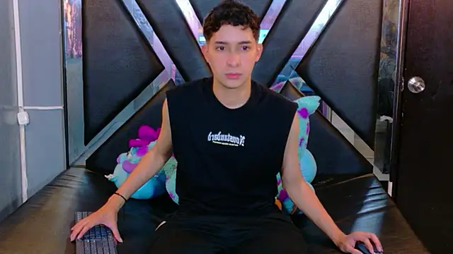 Kygo_Williams live sex cam