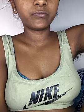 Royal-girl78 live sex cam