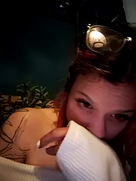 Cataleya_16's cam snapshot