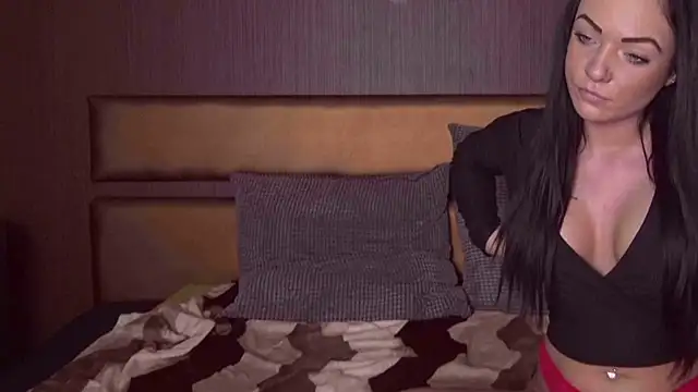 BustyBrunettes live sex cam