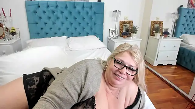 ByaStorm live sex cam