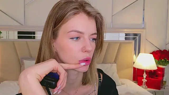 MeganMour live sex cam