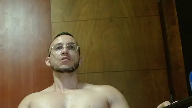 MarcusMilarc live sex cam