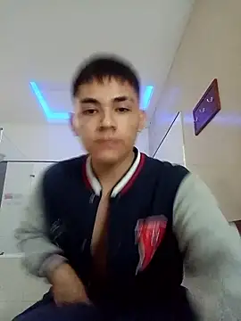 Santiagooo1233 live sex cam