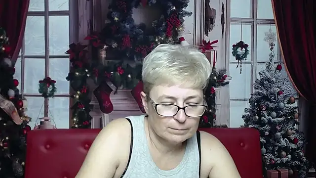 EmiliaGree live sex cam