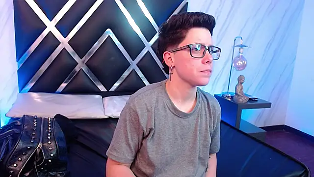 SpencerMontgomery live sex cam