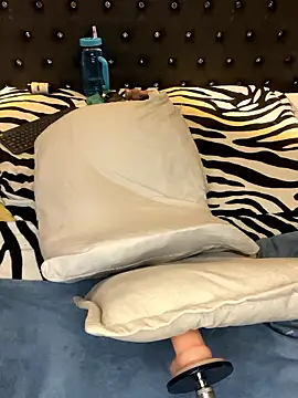 Nicky_gh live sex cam