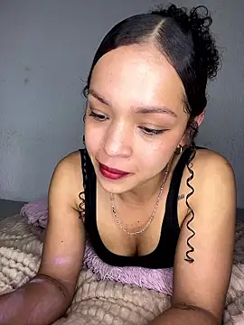 Yasmin777_'s cam snapshot